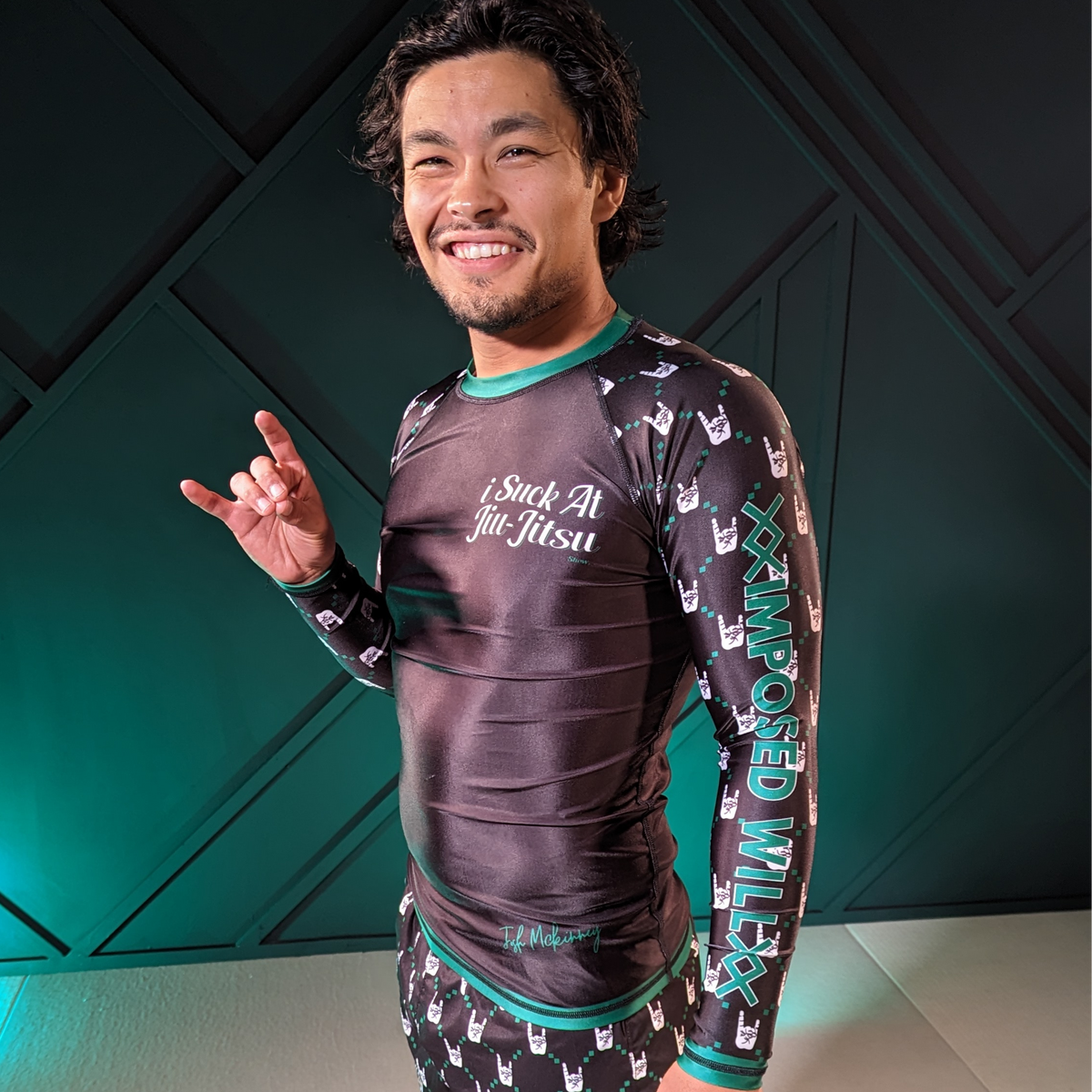 MENS/UNISEX ISAJJ Show Rashguard